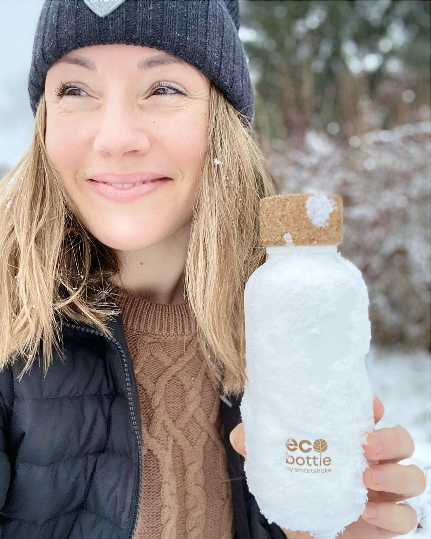 ecobottle-650-white-v7 samrtshake_ecobottle_white_lifestyle.jpg