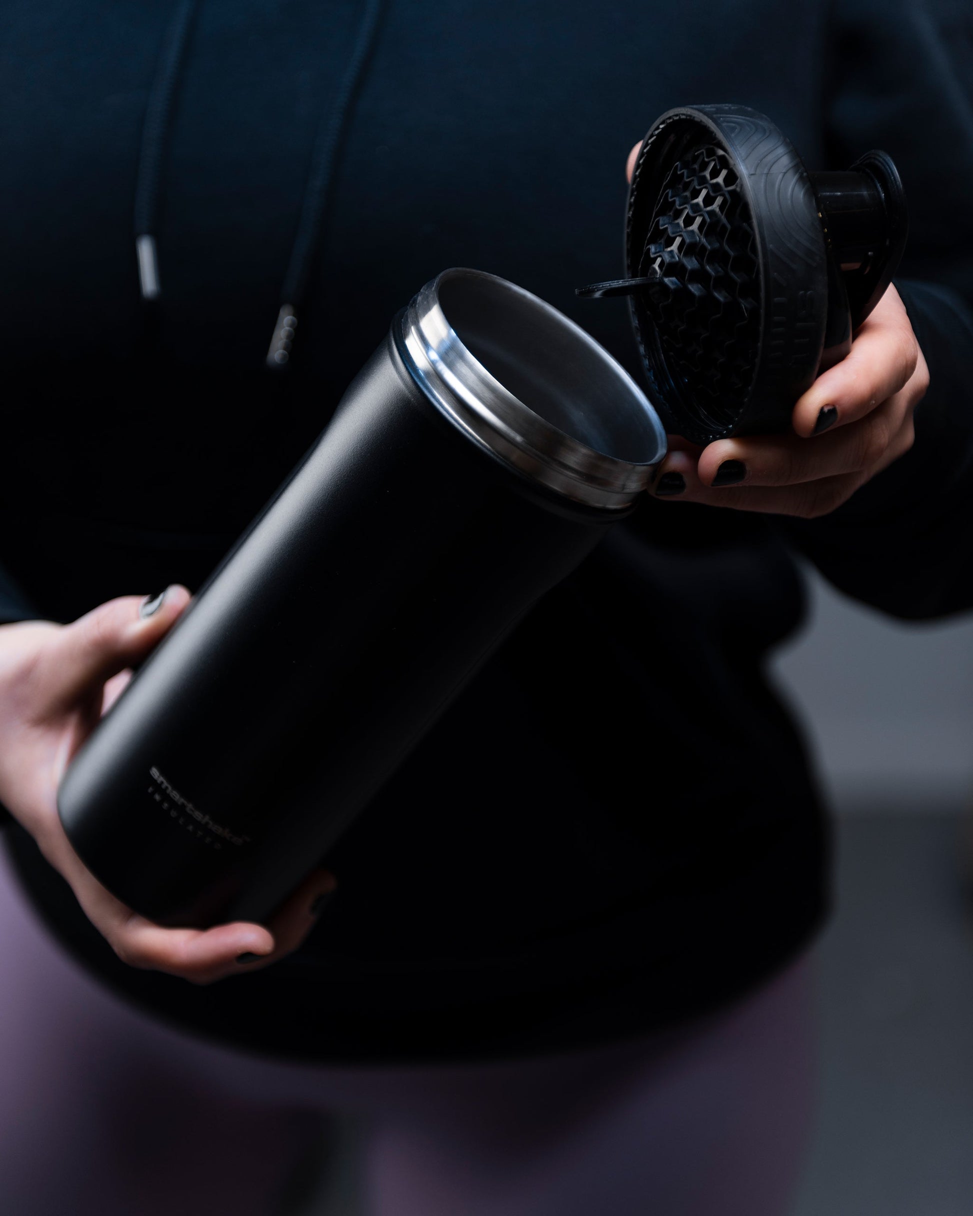 insulated-steel-shaker-black-w3 Smartshake_Insulated_Steel_lifestyle.jpg