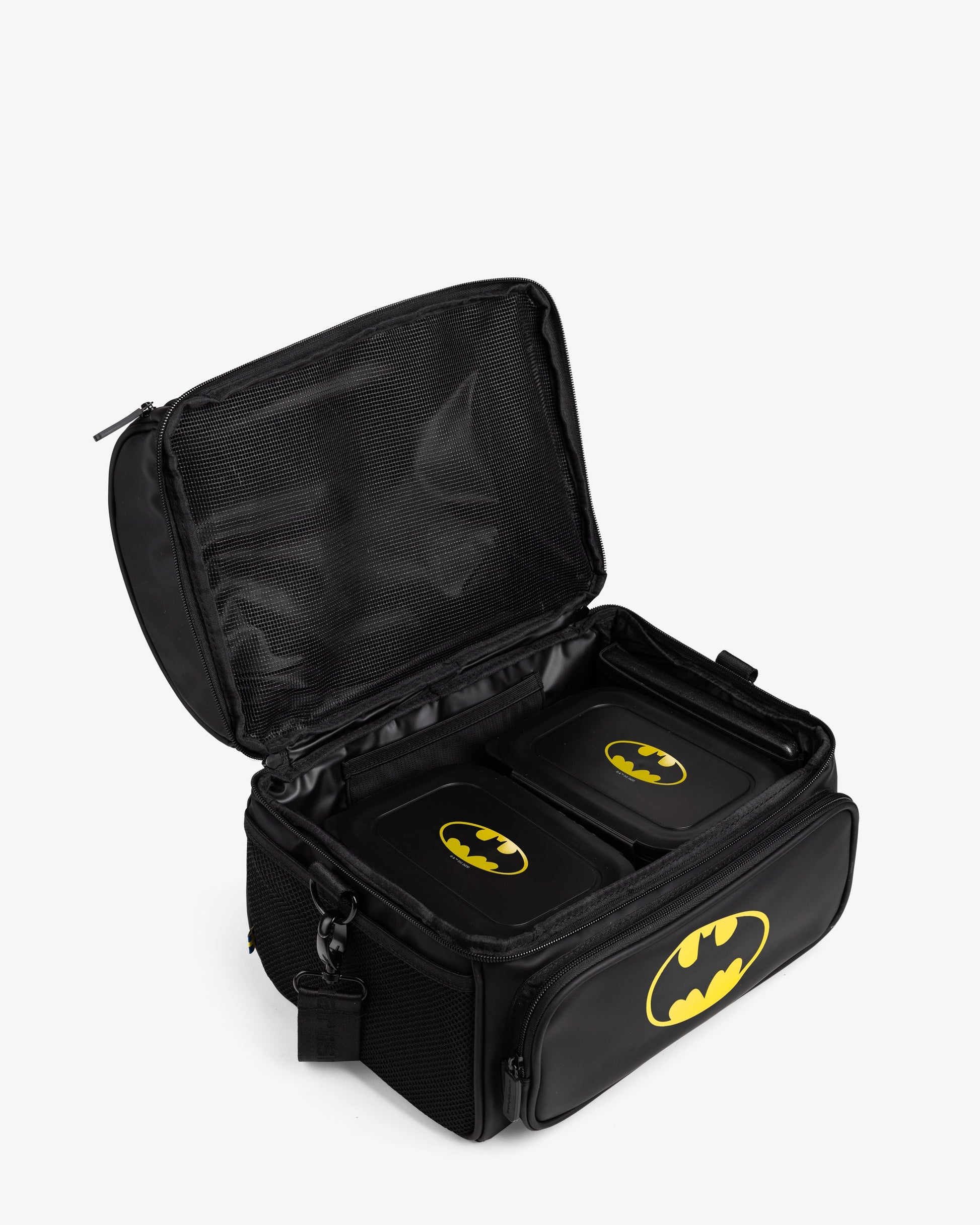 meal-prep-bag-batman-with-4-food-containers-and-2-ice-packs-k0 Smartshake_Meal_Prep_Bag_Batman_open.jpg