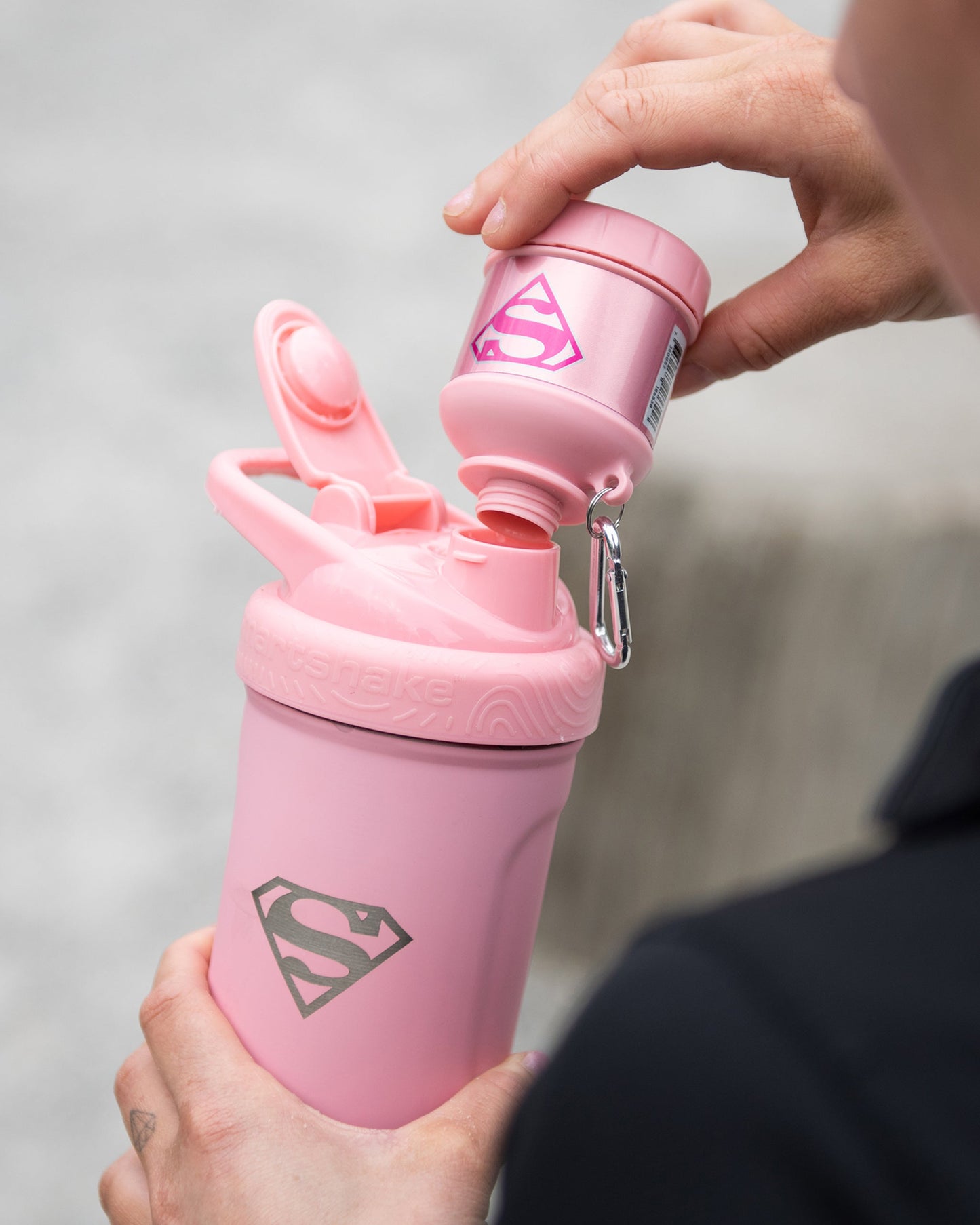 whey2go-funnel-supergirl-x9 Smartshake_Whey2Go_Supergirl_Lifestyle.jpg