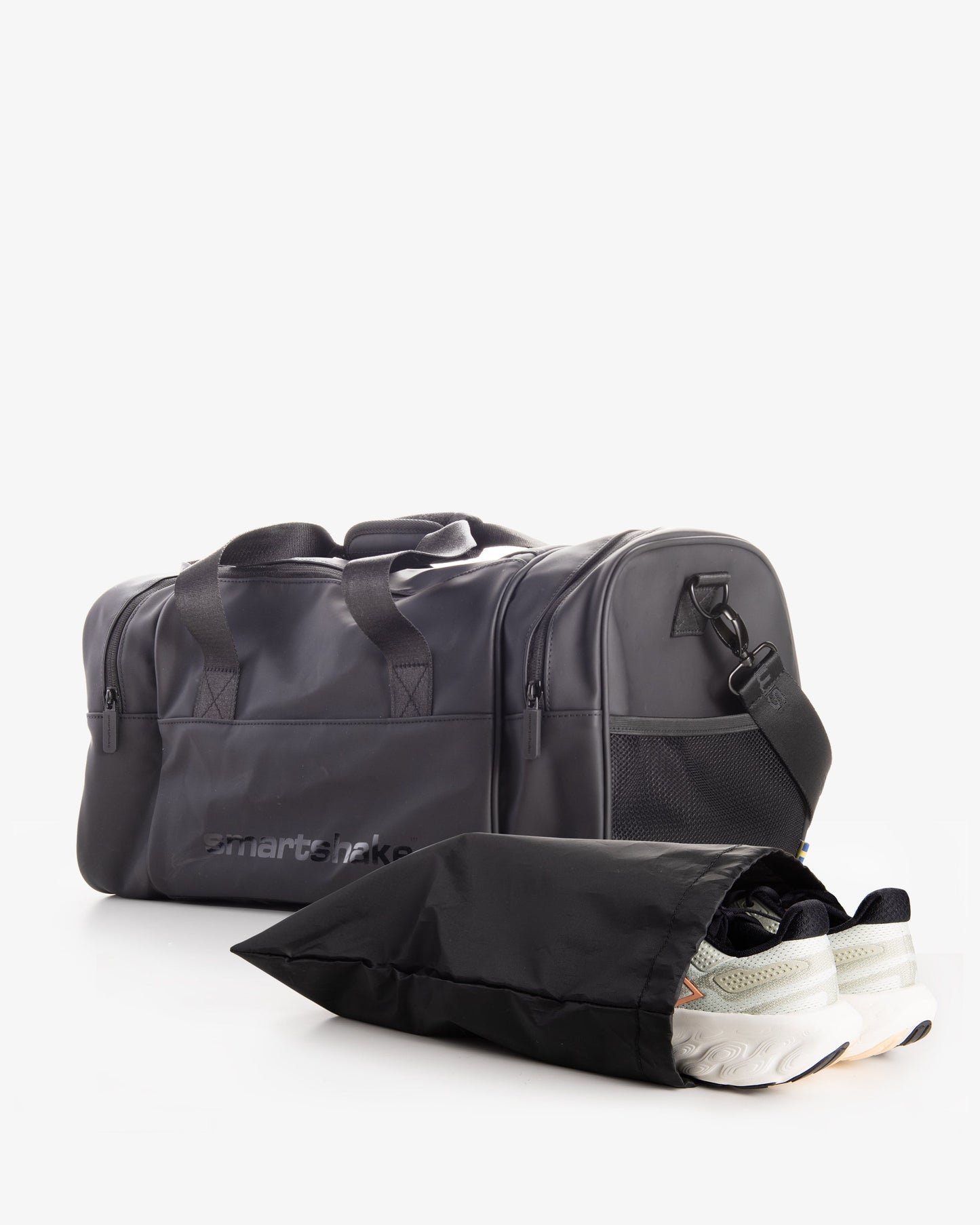 gym-bag-black-w6 Smartshake_gym_bag_Black_unassamled_24a00c8d-f290-45f6-bb42-151f345784ff.jpg